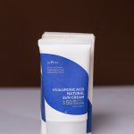 Isntree Hyaluronic acid natural SPF 50+PA++++